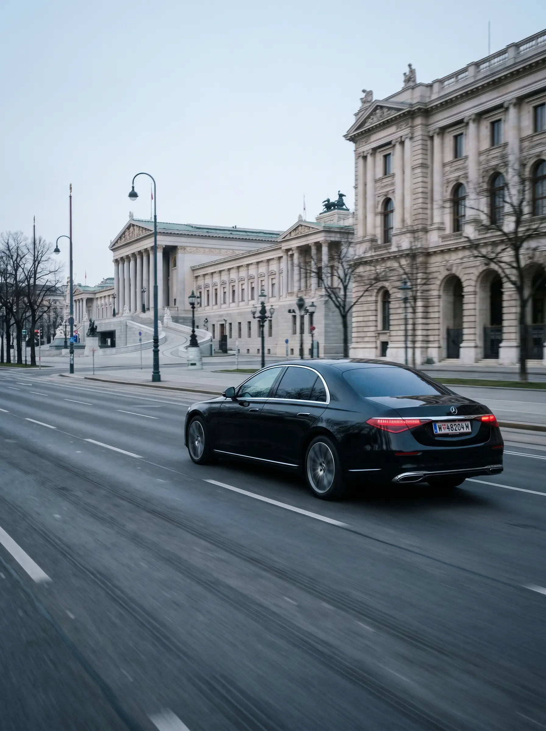 Diplomat transfer Vienna with Mercedes S-Class in front of the Vienna International Centre